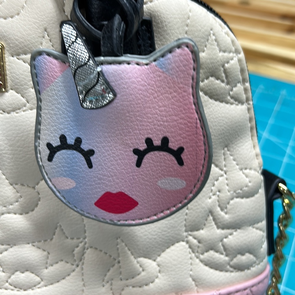 NWOT BETSEY JOHNSON LUV BETSEY crossbody pink and cream quilted kitchen pattern - Picture 4 of 14